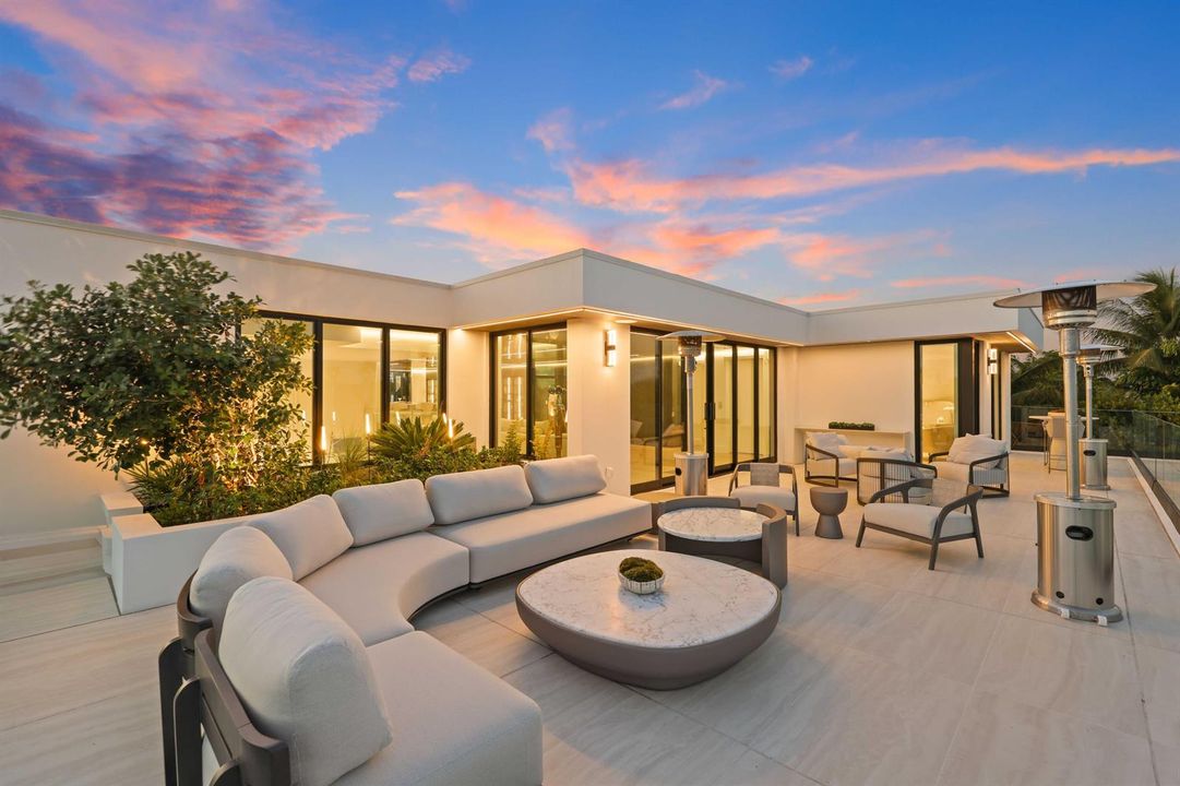 Rooftop Entertaining Area