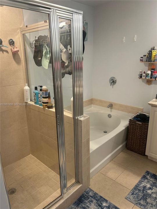For Sale: $660,000 (2 beds, 3 baths, 1650 Square Feet)