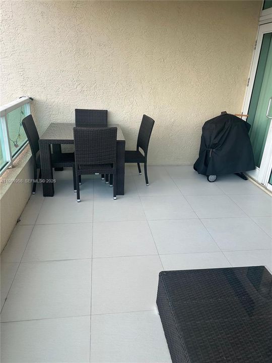 For Sale: $660,000 (2 beds, 3 baths, 1650 Square Feet)