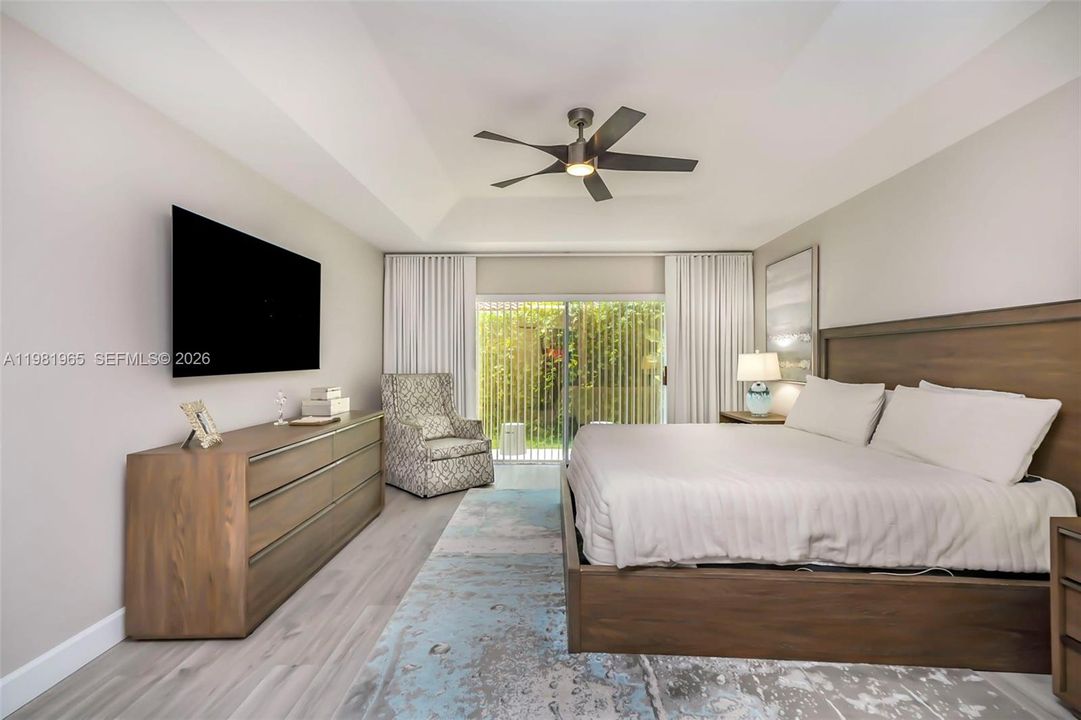 For Sale: $750,000 (3 beds, 2 baths, 1927 Square Feet)