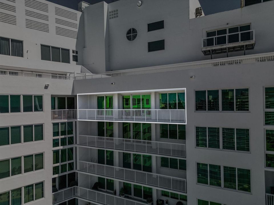 CH 1516 TERRACE