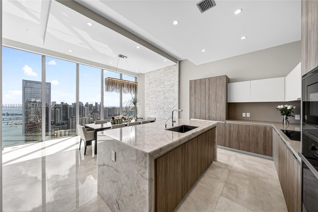 Active With Contract: $4,999,999 (5 beds, 5 baths, 3812 Square Feet)