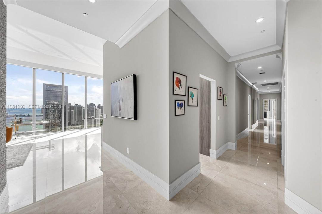 Active With Contract: $4,999,999 (5 beds, 5 baths, 3812 Square Feet)