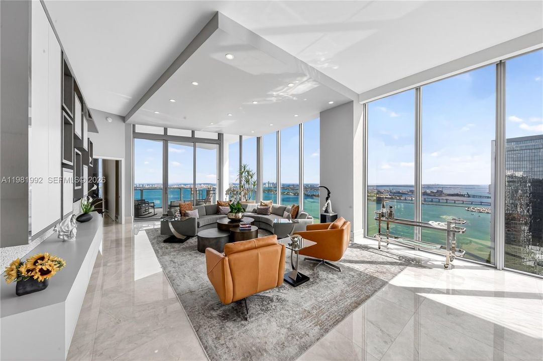 Active With Contract: $4,999,999 (5 beds, 5 baths, 3812 Square Feet)
