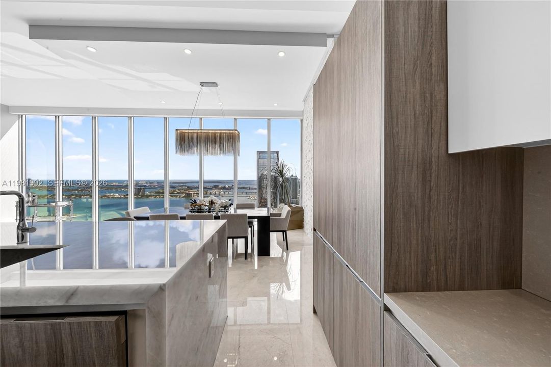 Active With Contract: $4,999,999 (5 beds, 5 baths, 3812 Square Feet)
