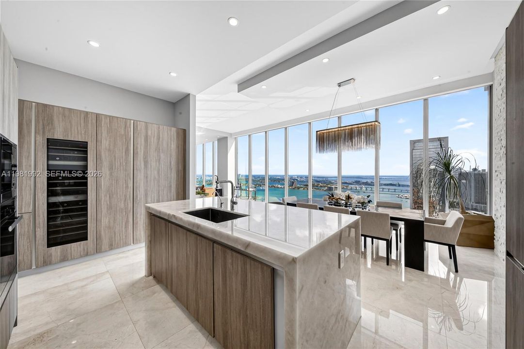 Active With Contract: $4,999,999 (5 beds, 5 baths, 3812 Square Feet)