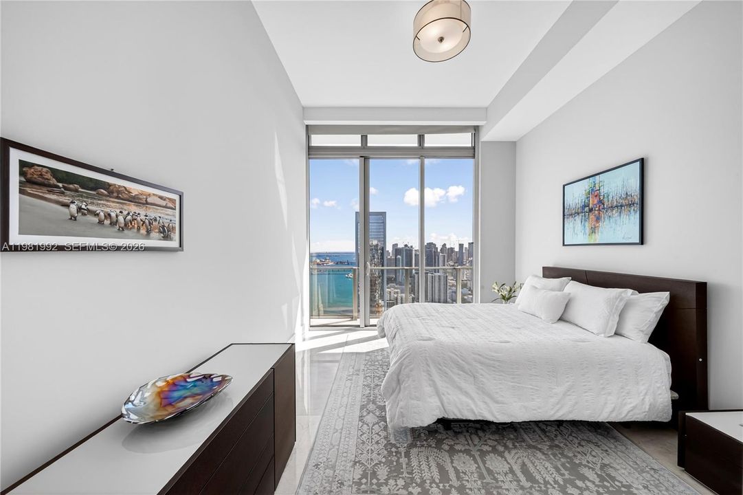 Active With Contract: $4,999,999 (5 beds, 5 baths, 3812 Square Feet)