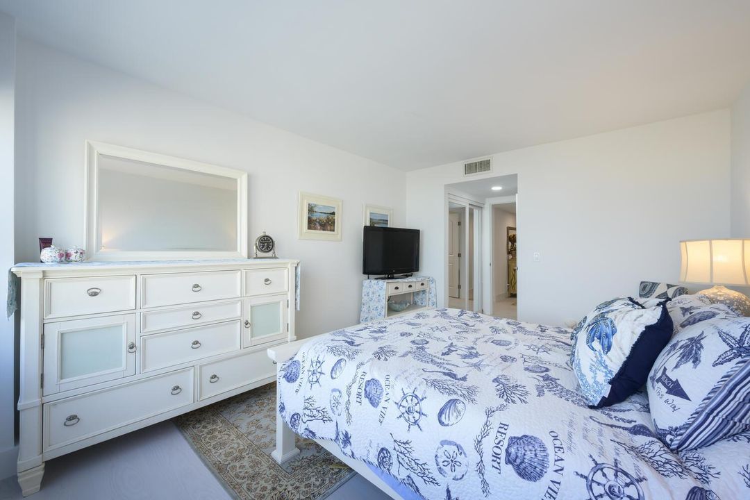 3589 S Ocean Blvd Apt 801-large-011-002-