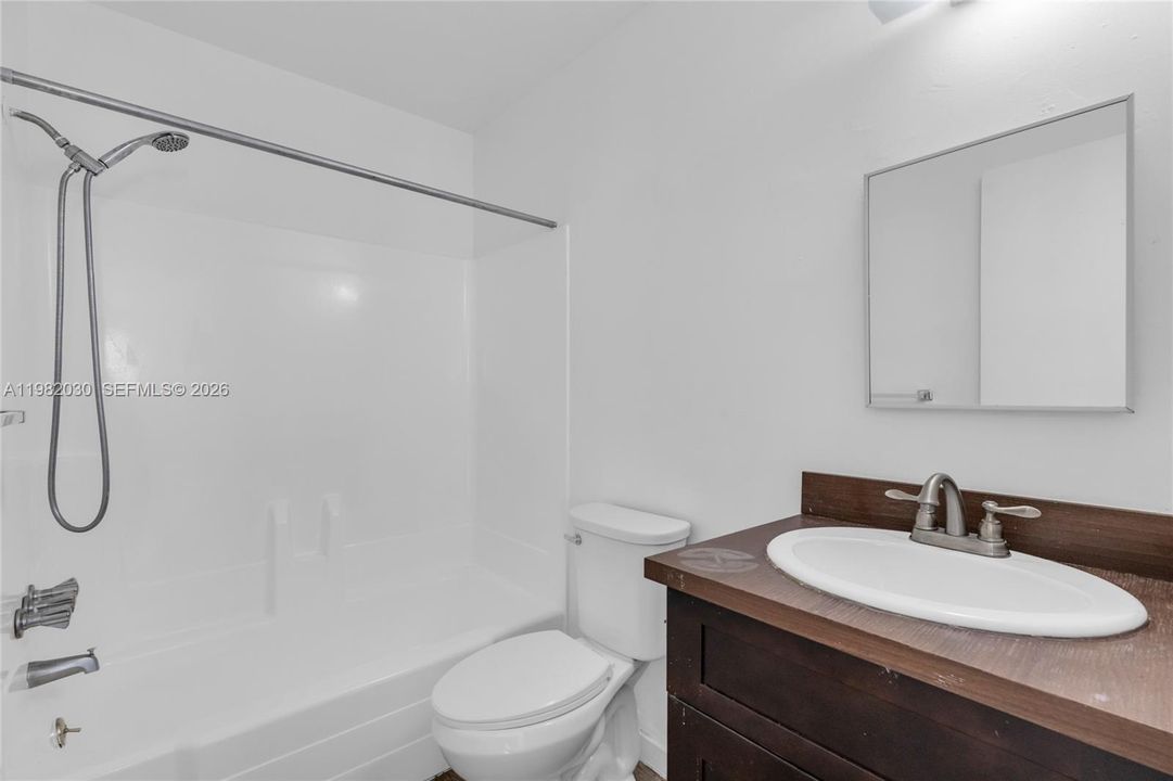En Venta: $749,825 (0 camas, 0 baños, 2025 Pies cuadrados)