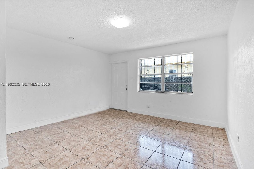 For Rent: $1,150 (0 beds, 1 baths, 3651 Square Feet)