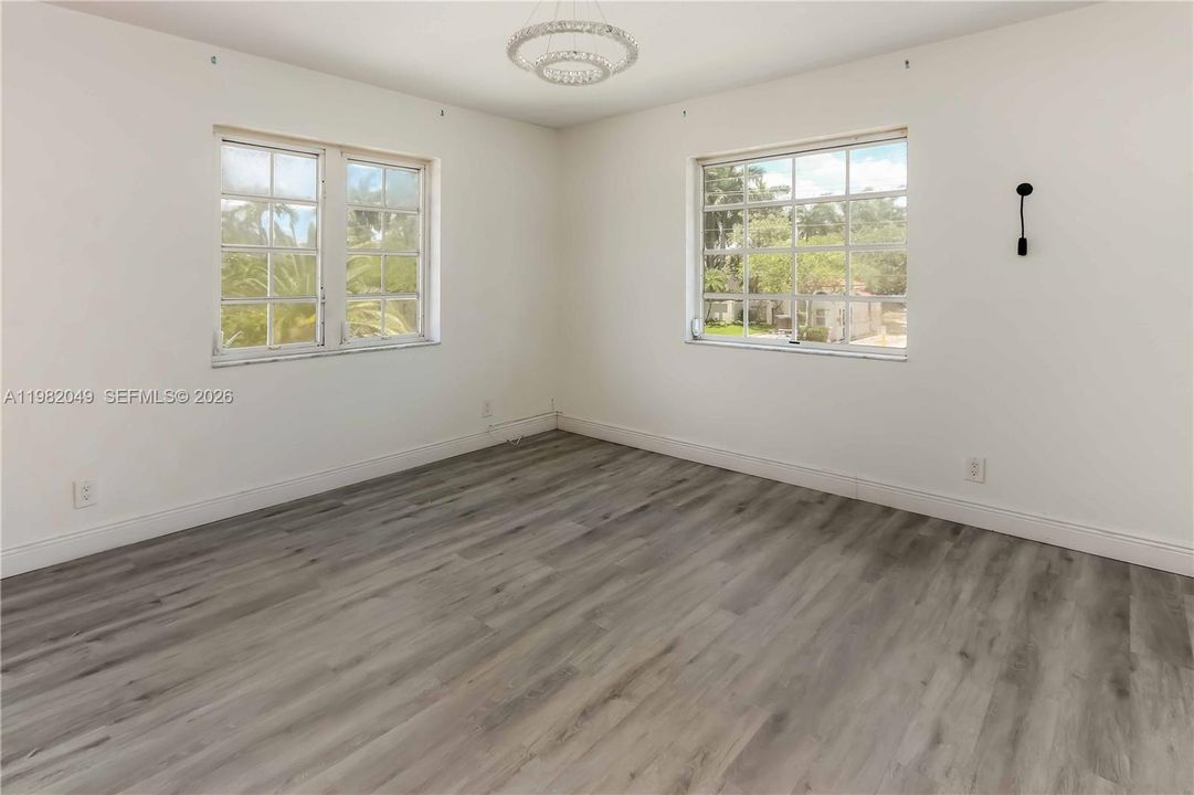 En Venta: $1,425,000 (5 camas, 3 baños, 3156 Pies cuadrados)