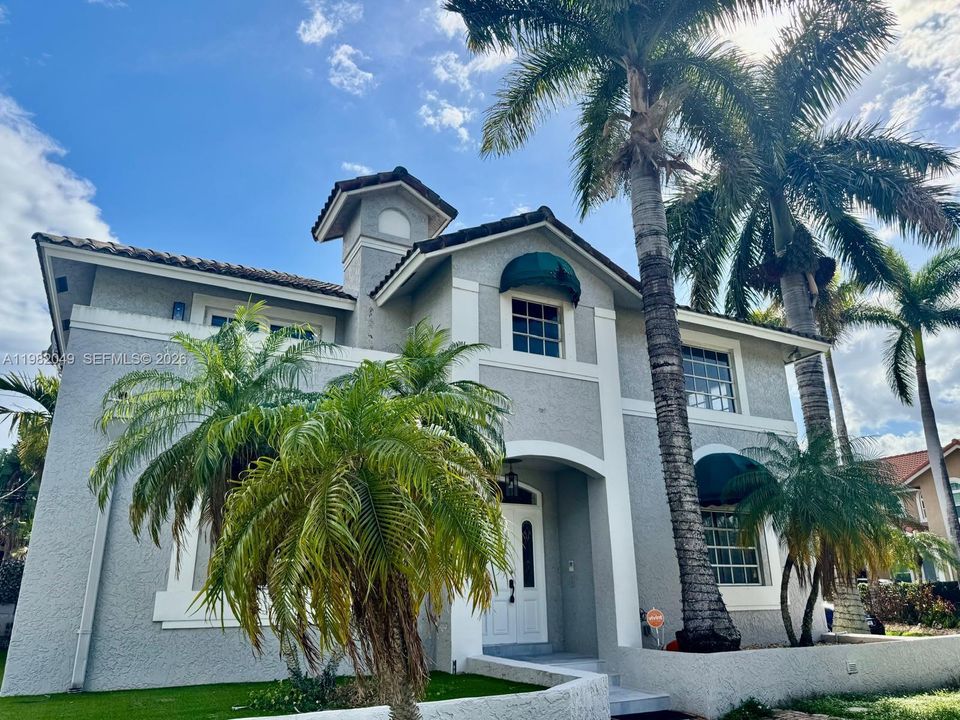 En Venta: $1,425,000 (5 camas, 3 baños, 3156 Pies cuadrados)