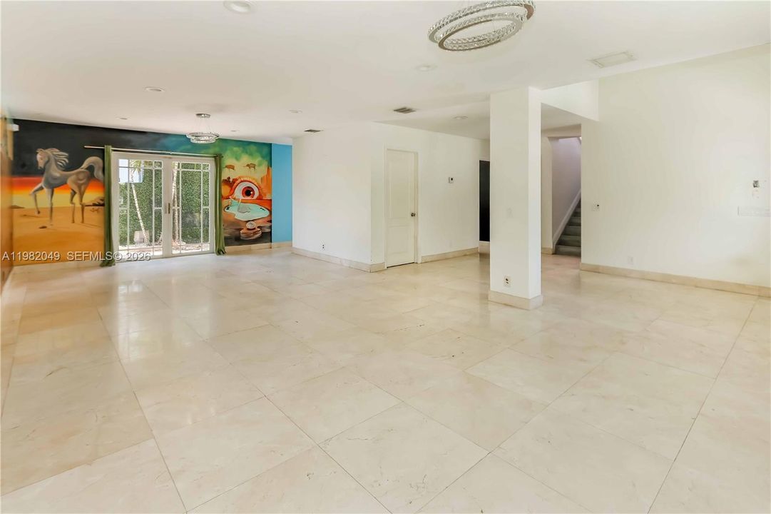 En Venta: $1,425,000 (5 camas, 3 baños, 3156 Pies cuadrados)