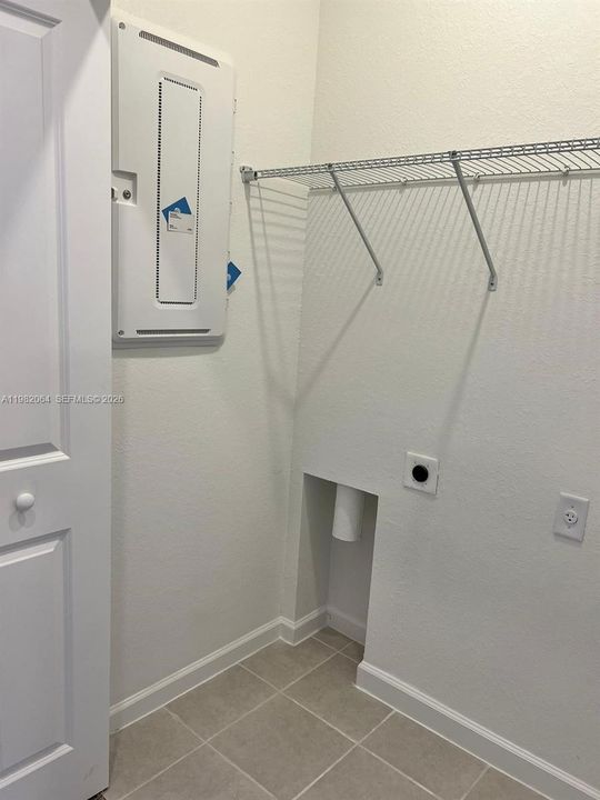 Active With Contract: $3,750 (3 beds, 2 baths, 1695 Square Feet)