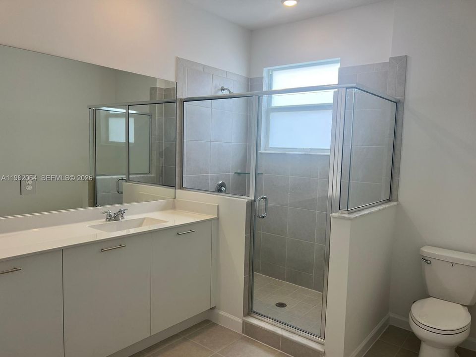 Active With Contract: $3,750 (3 beds, 2 baths, 1695 Square Feet)