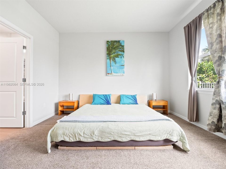 Recently Sold: $735,000 (3 beds, 2 baths, 1742 Square Feet)