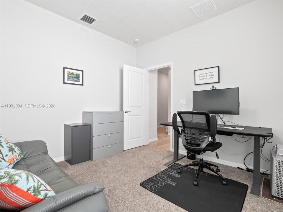 Recently Sold: $735,000 (3 beds, 2 baths, 1742 Square Feet)