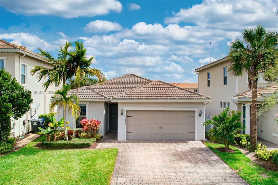 Recently Sold: $735,000 (3 beds, 2 baths, 1742 Square Feet)