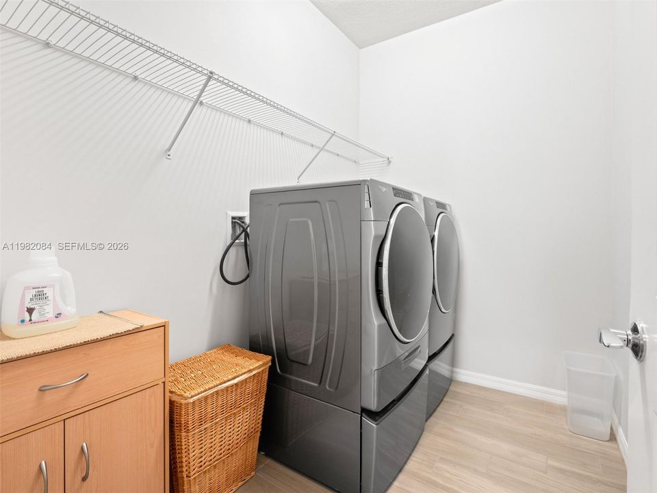 Recently Sold: $735,000 (3 beds, 2 baths, 1742 Square Feet)