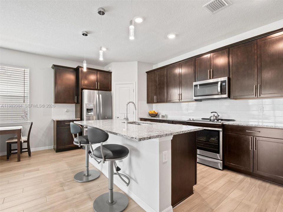 Recently Sold: $735,000 (3 beds, 2 baths, 1742 Square Feet)