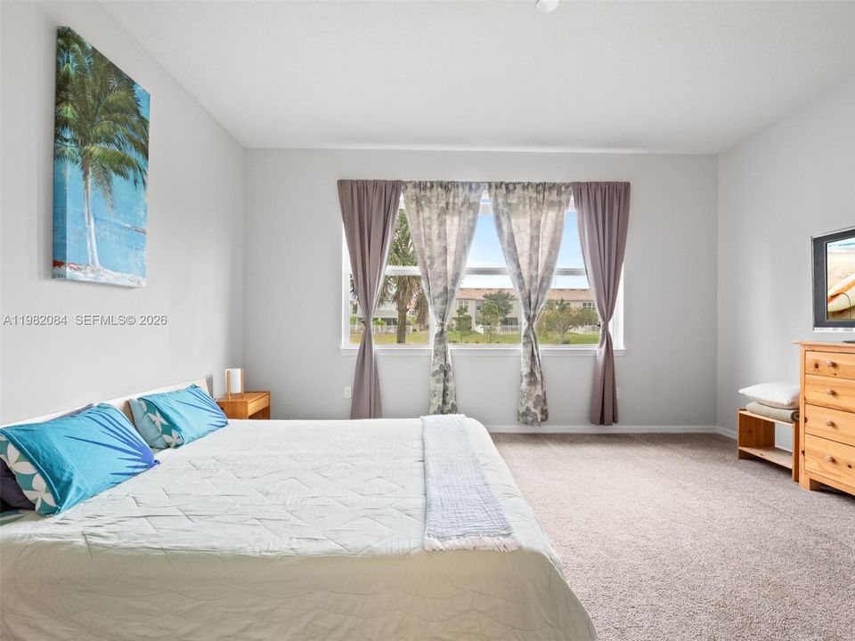 Recently Sold: $735,000 (3 beds, 2 baths, 1742 Square Feet)