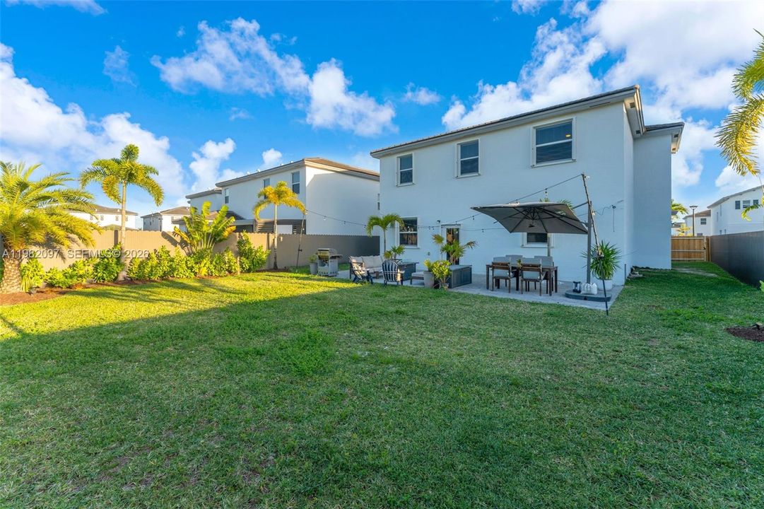 For Sale: $735,000 (4 beds, 2 baths, 2213 Square Feet)