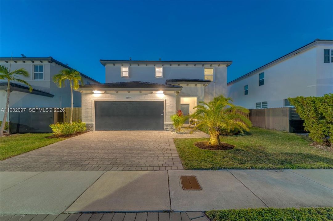 For Sale: $735,000 (4 beds, 2 baths, 2213 Square Feet)