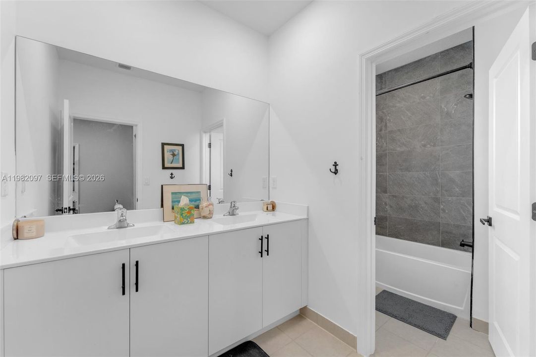 For Sale: $735,000 (4 beds, 2 baths, 2213 Square Feet)