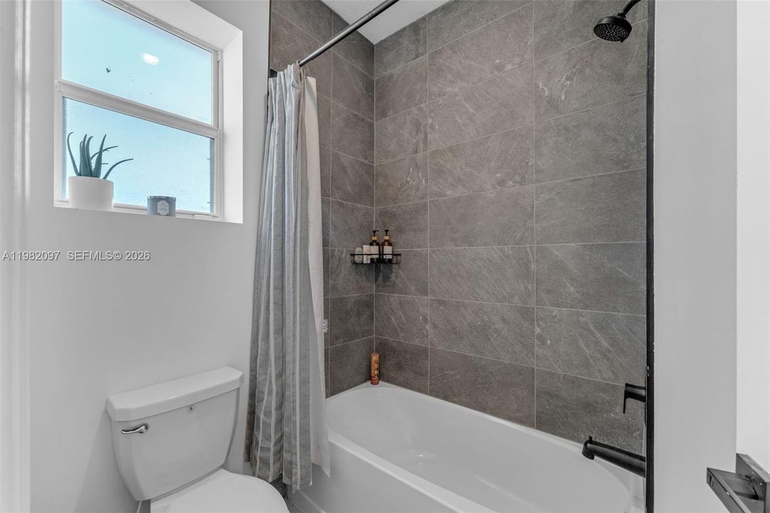 For Sale: $735,000 (4 beds, 2 baths, 2213 Square Feet)