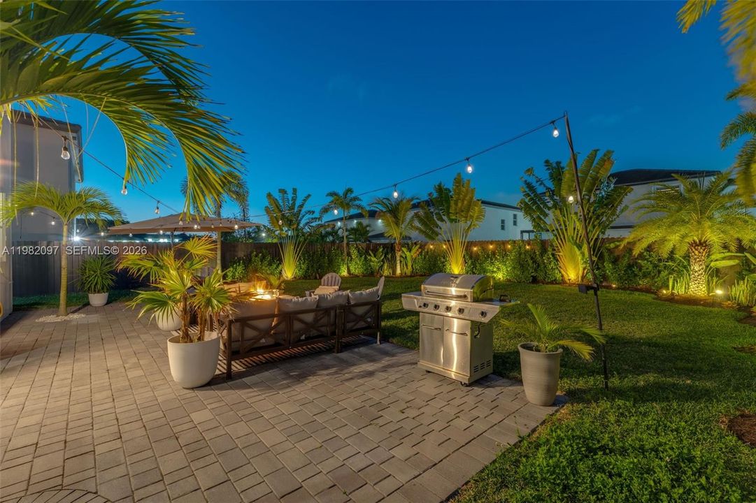 For Sale: $735,000 (4 beds, 2 baths, 2213 Square Feet)
