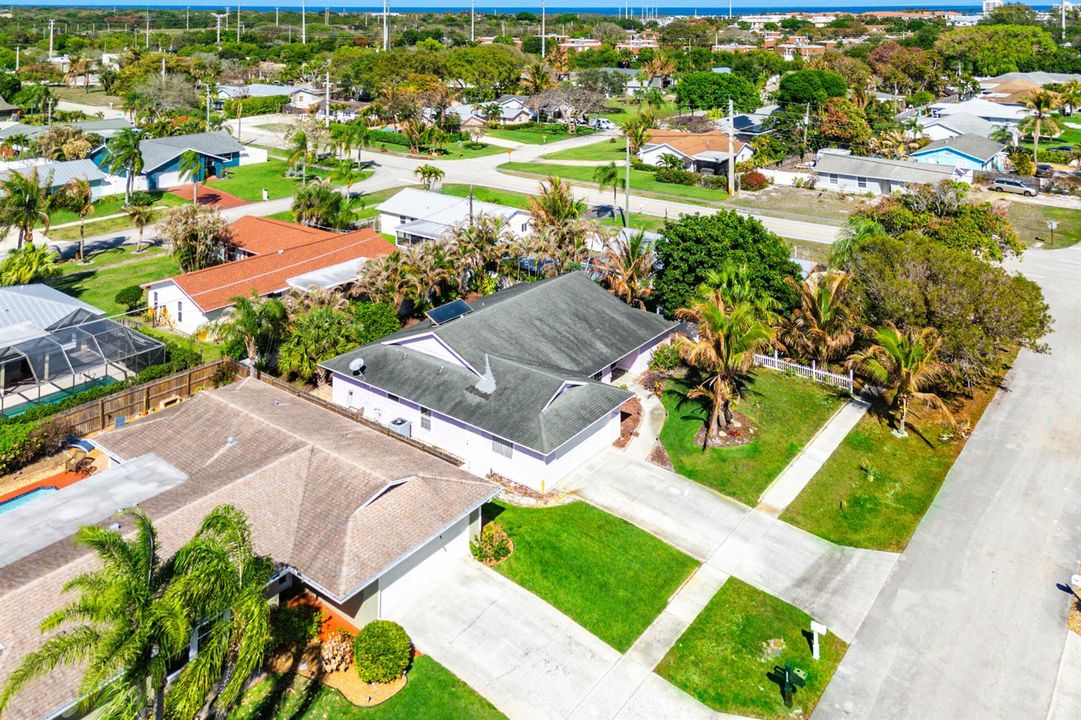 040-4153RussellStreet-Jupiter-FL-33469-F