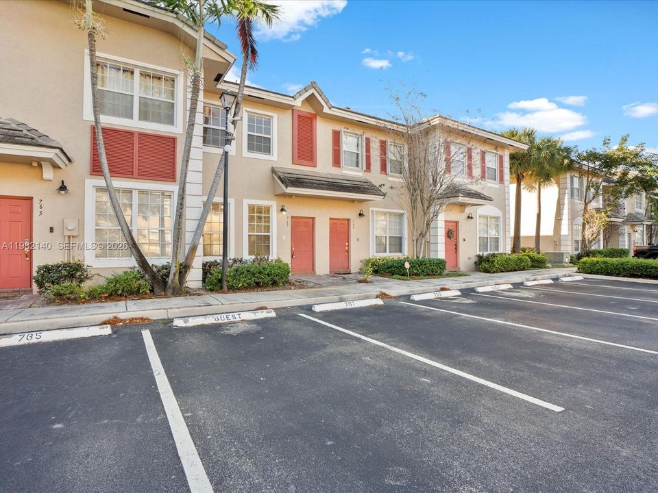 For Sale: $340,000 (2 beds, 2 baths, 1280 Square Feet)
