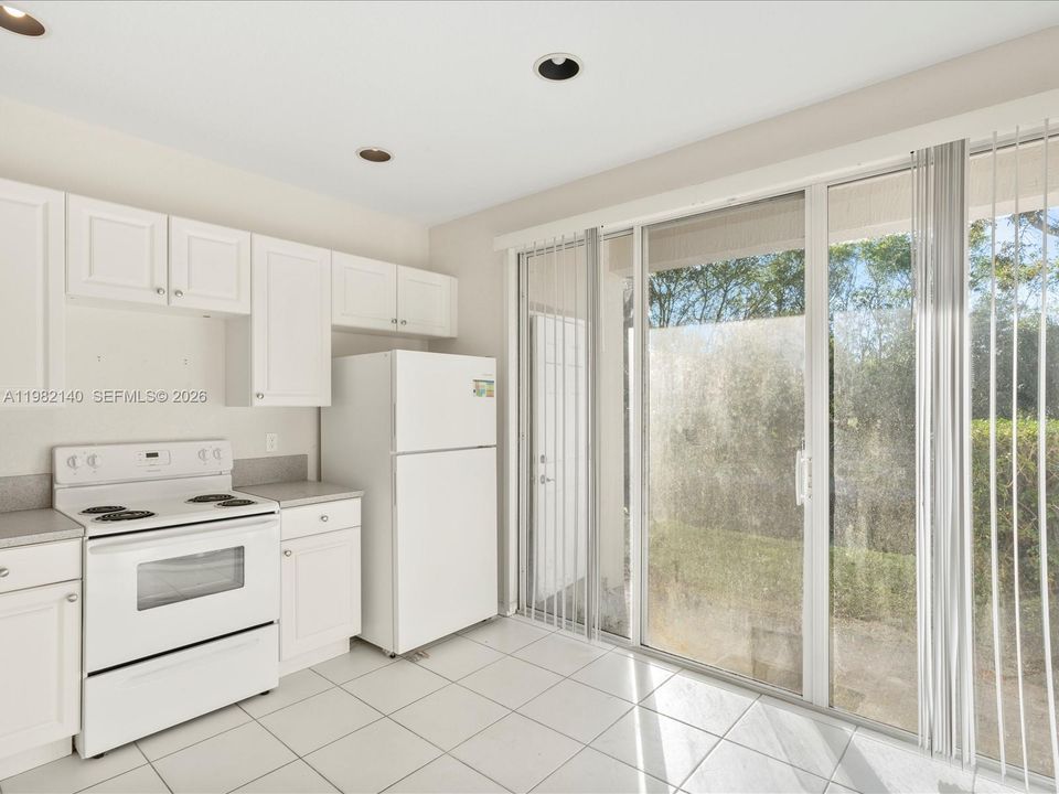 For Sale: $340,000 (2 beds, 2 baths, 1280 Square Feet)