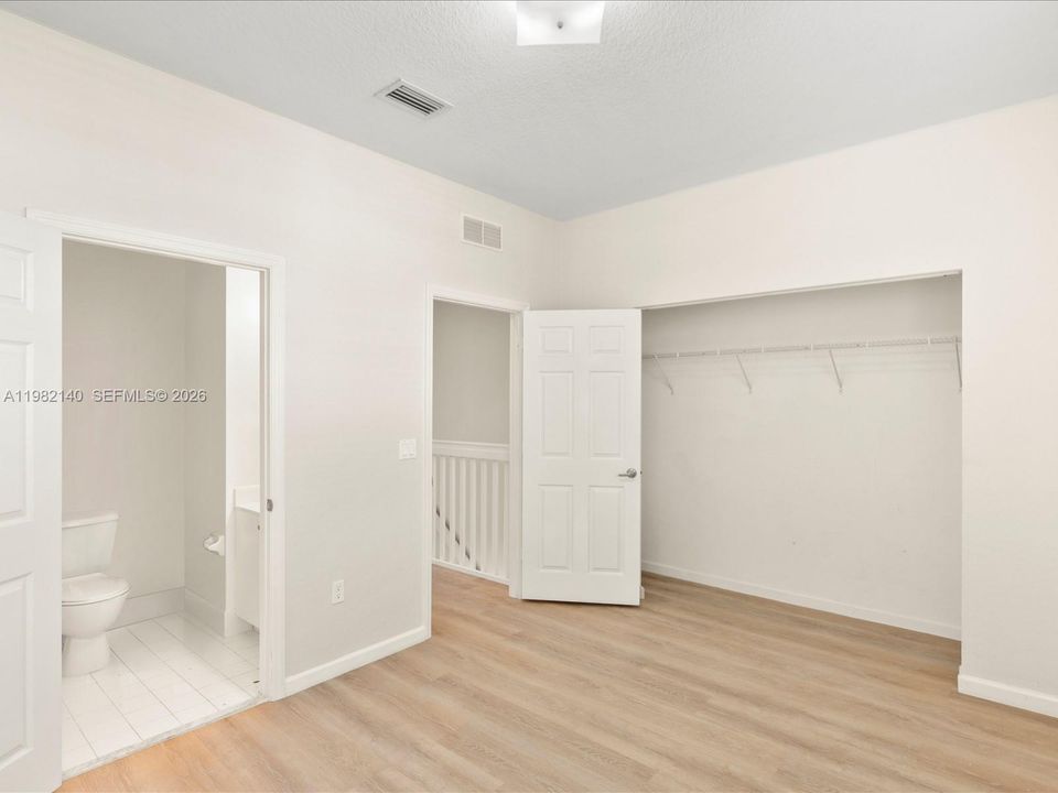 For Sale: $340,000 (2 beds, 2 baths, 1280 Square Feet)