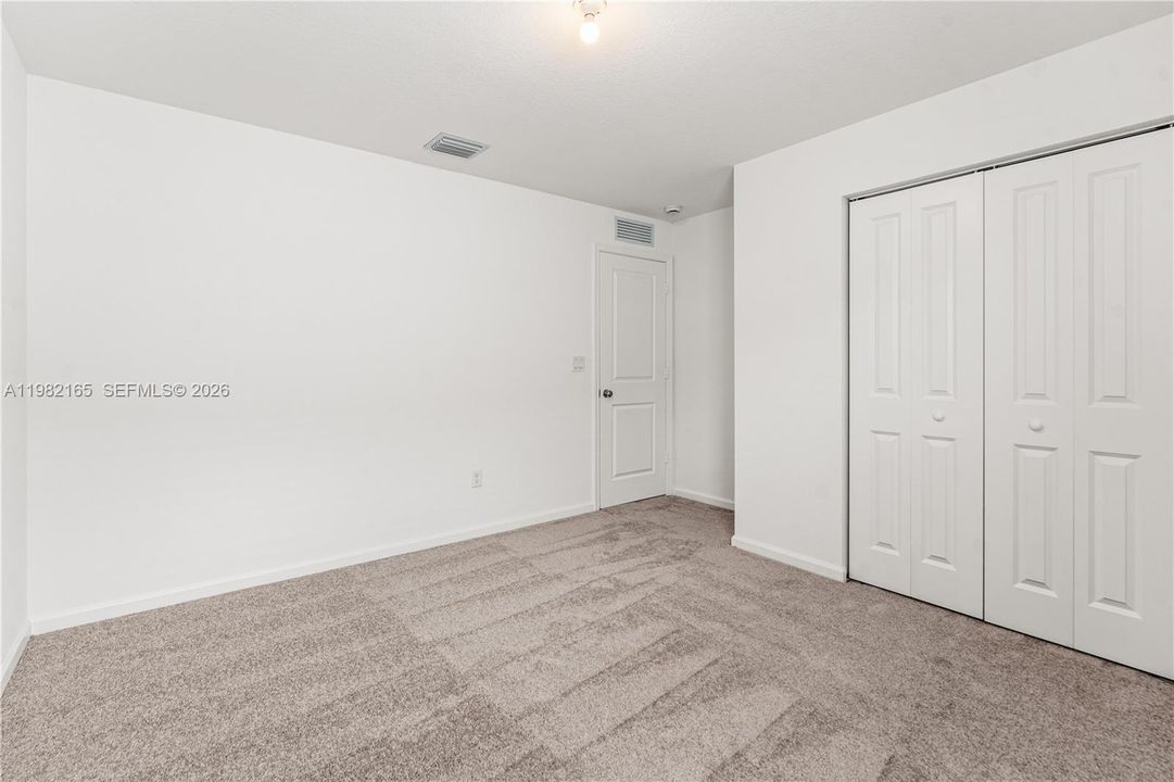 В аренду: $2,990 (5 спален, 2 ванн, 2326 Квадратных фут)