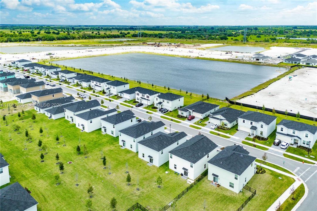В аренду: $2,990 (5 спален, 2 ванн, 2326 Квадратных фут)