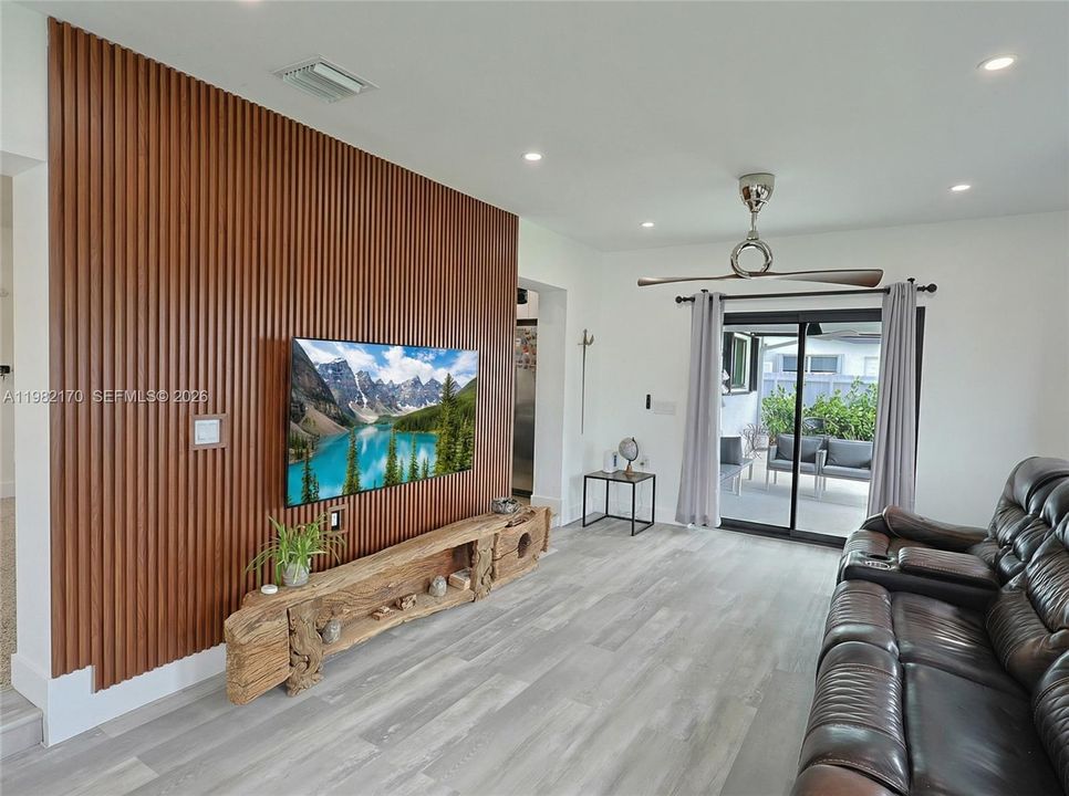 На продажу: $629,900 (3 спален, 2 ванн, 0 Квадратных фут)