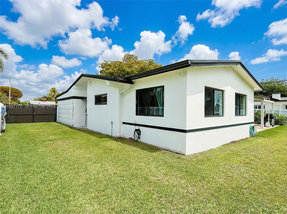 На продажу: $629,900 (3 спален, 2 ванн, 0 Квадратных фут)