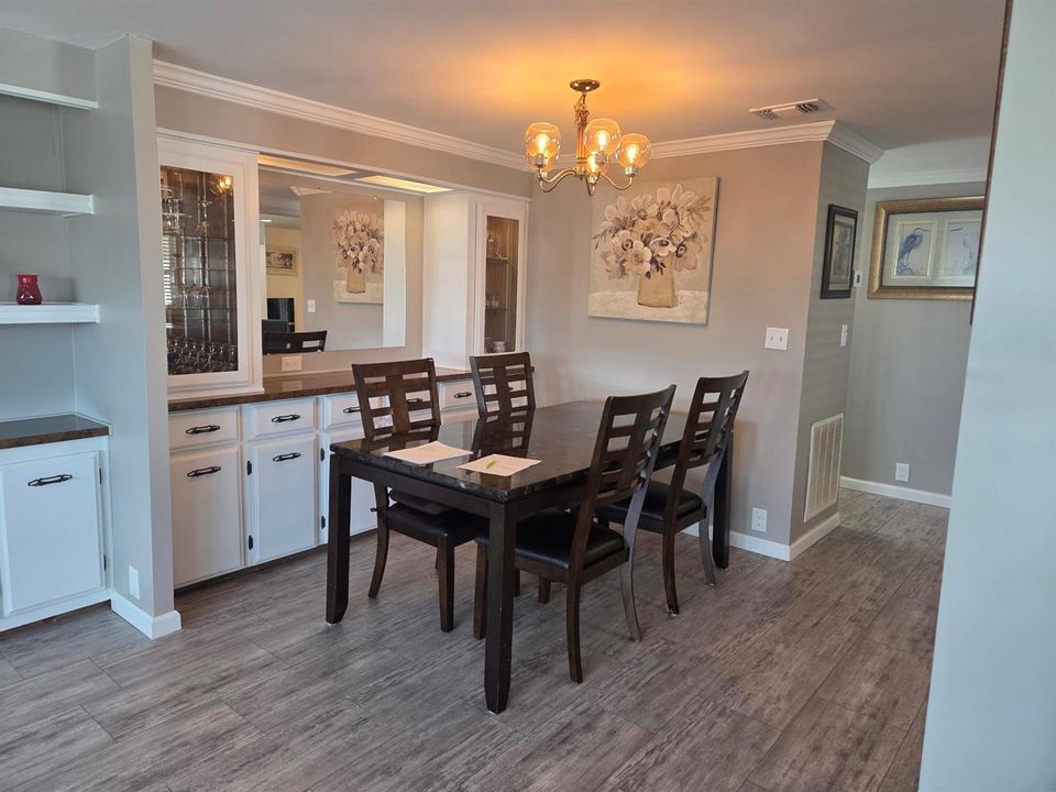 dininng room