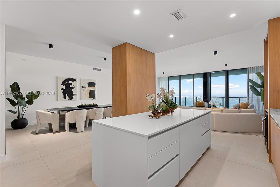 На продажу: $4,495,000 (4 спален, 5 ванн, 2694 Квадратных фут)