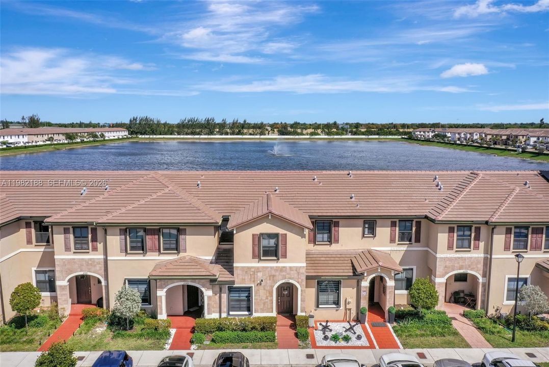 En Venta: $518,000 (3 camas, 2 baños, 1540 Pies cuadrados)