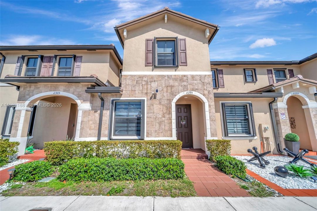 En Venta: $518,000 (3 camas, 2 baños, 1540 Pies cuadrados)