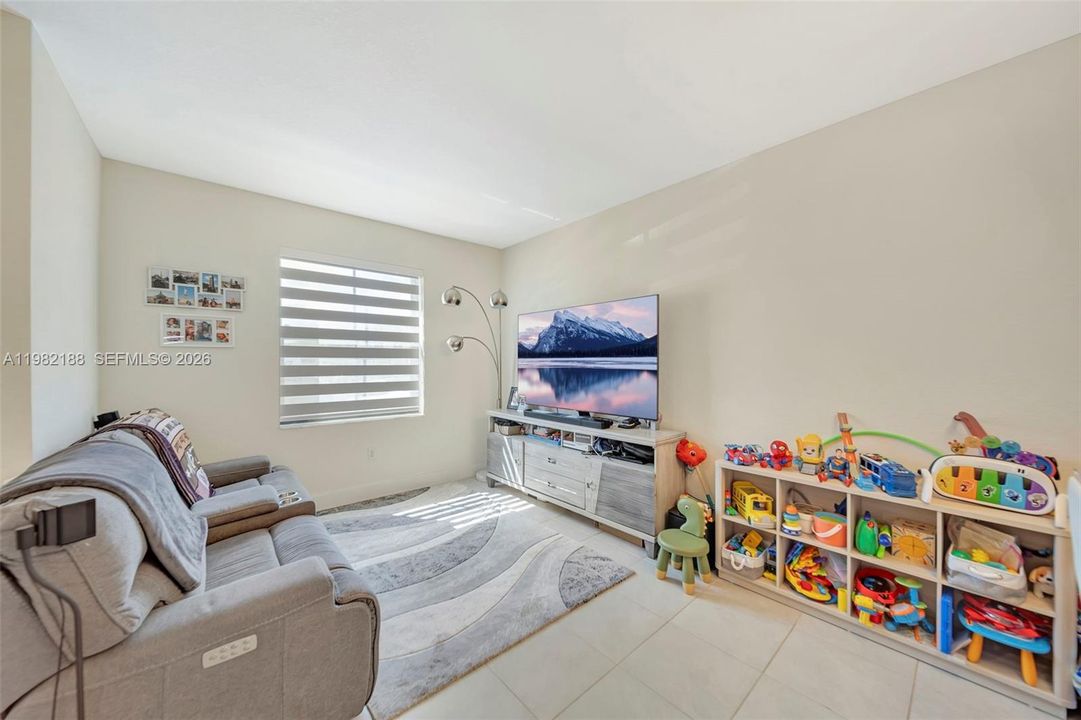 En Venta: $518,000 (3 camas, 2 baños, 1540 Pies cuadrados)
