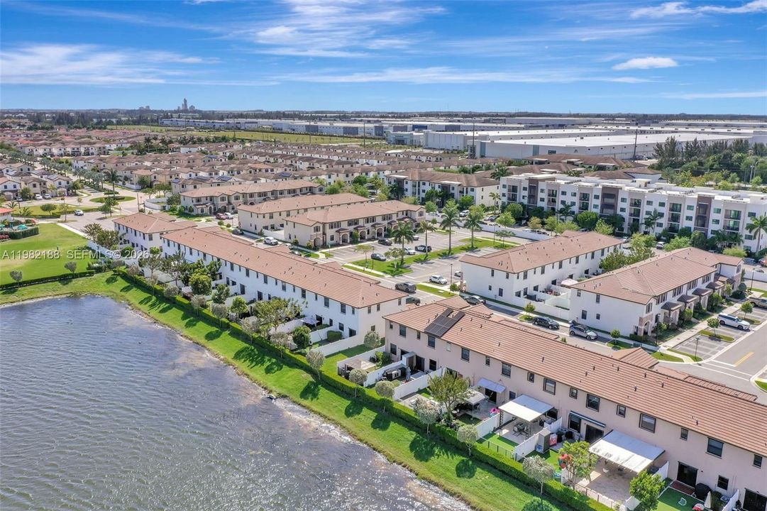 En Venta: $518,000 (3 camas, 2 baños, 1540 Pies cuadrados)