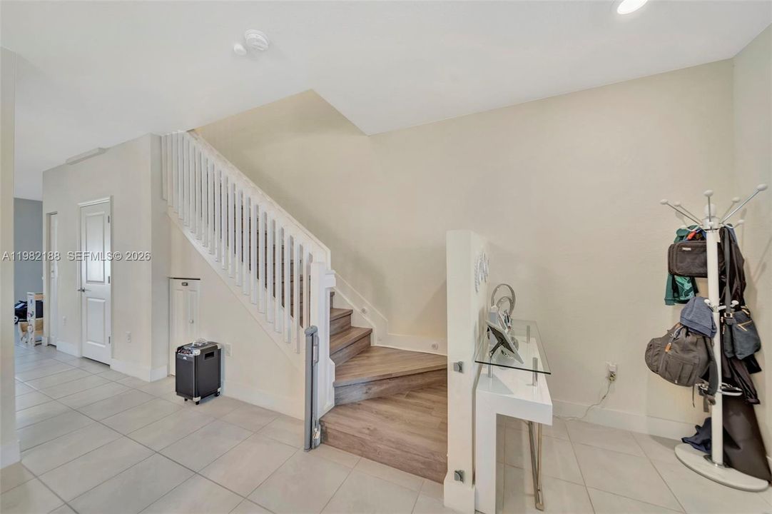 En Venta: $518,000 (3 camas, 2 baños, 1540 Pies cuadrados)