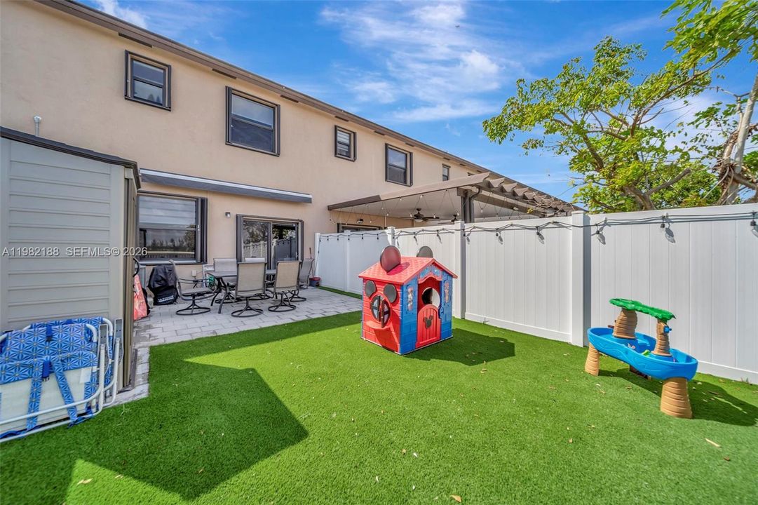 En Venta: $518,000 (3 camas, 2 baños, 1540 Pies cuadrados)