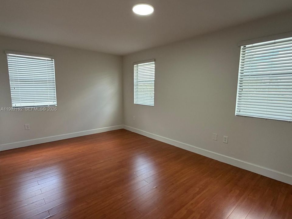 Active With Contract: $4,300 (4 beds, 2 baths, 2088 Square Feet)