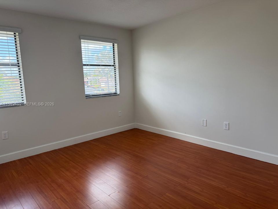 Active With Contract: $4,300 (4 beds, 2 baths, 2088 Square Feet)