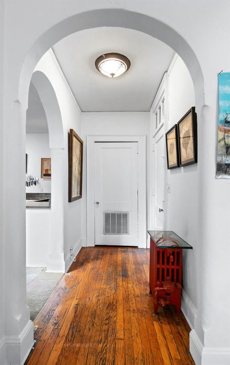 Foyer/Entrance
