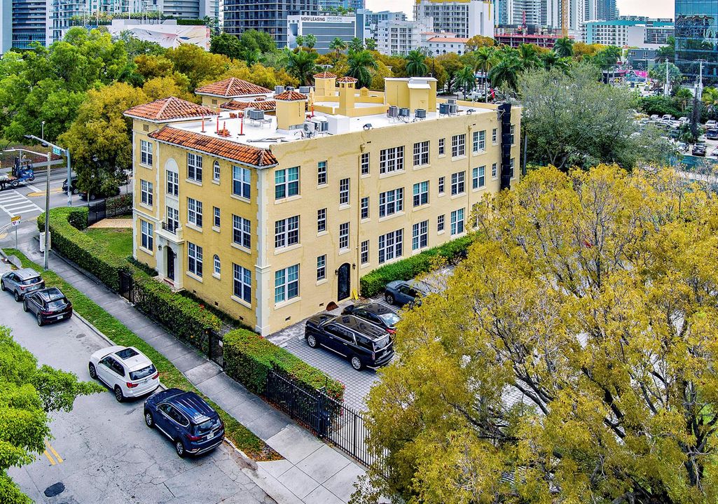 Aerial view - 33rd St off Biscayne Blvd